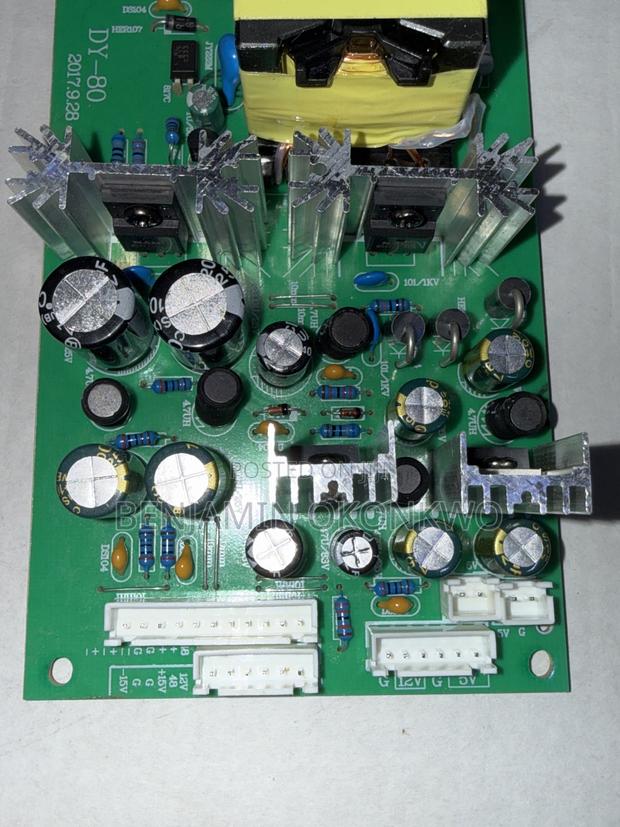 16-36 Channel Mixer Power Supply · Photo 4