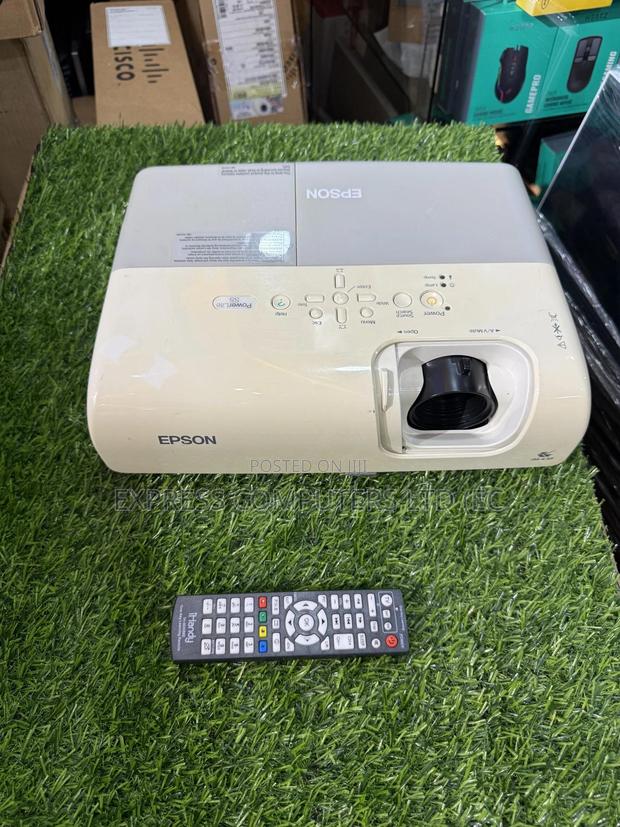 Epson Powerlite S5 Conference Room Projector Lumen 2000 photo 5
