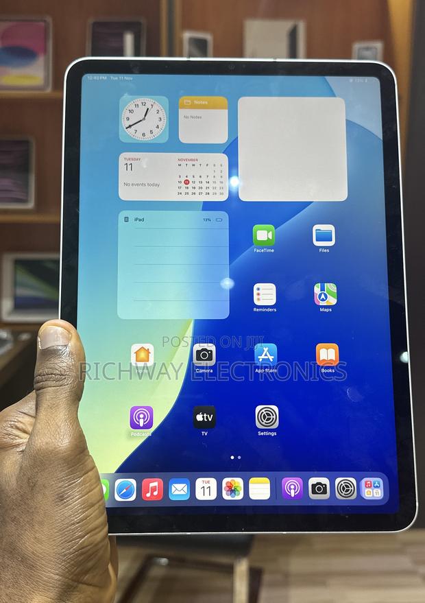 Apple iPad Pro 11 (2022) 256 GB Silver