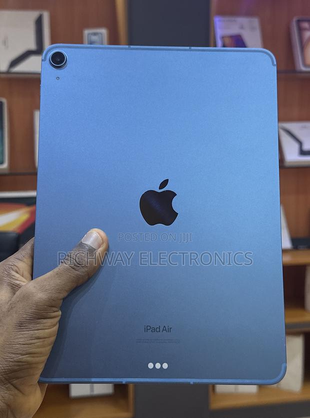 Apple iPad Air (2022) 64 GB Blue