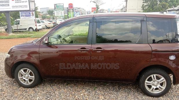 Toyota Sienta 2012 Brown photo 3