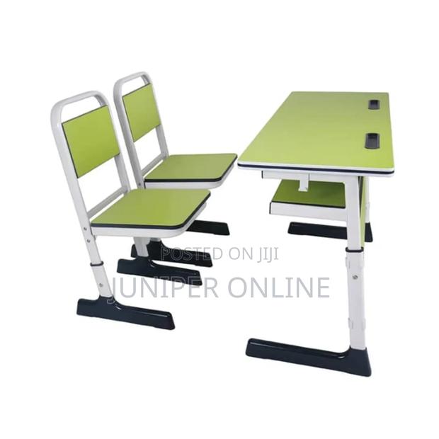 Study Chair and Table Qudre · Photo 3