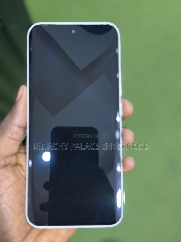 New Itel A100C 64 GB Black photo 4