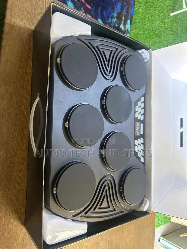 Electronic Drums With Built in Speakers · Photo 3
