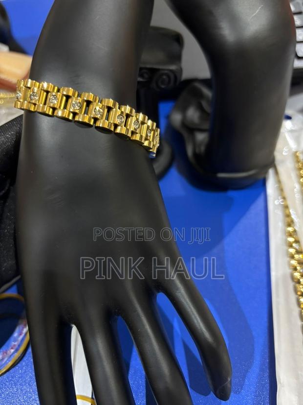 Diamond Strap Bracelet photo 3