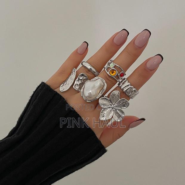 6 Set Alloy Rings photo 3