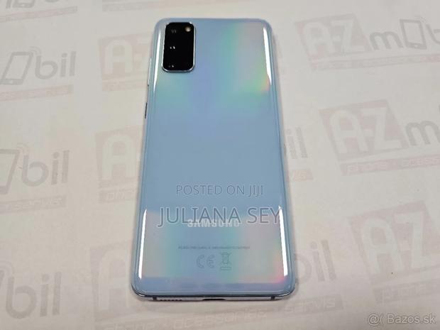 New Samsung Galaxy S20 128 GB