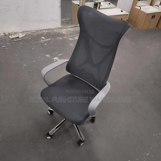 High Back Swivel Office Chair · Photo 3