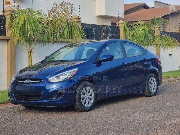 Hyundai Accent SE Sedan 2017 Blue