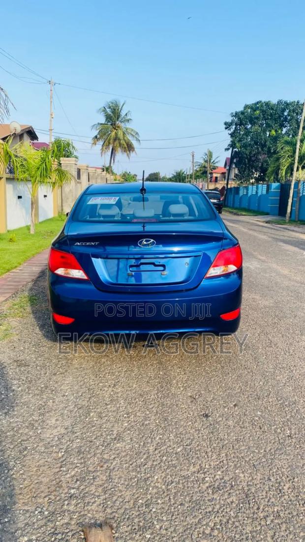 Hyundai Accent SE Sedan 2017 Blue
