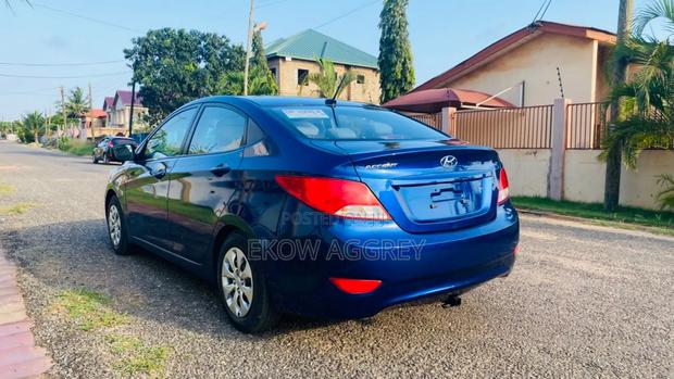 Hyundai Accent SE Sedan 2017 Blue