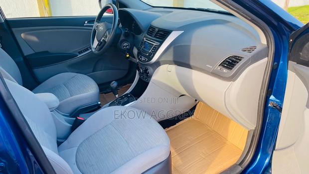 Hyundai Accent SE Sedan 2017 Blue