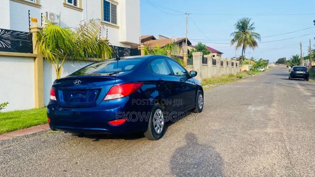 Hyundai Accent SE Sedan 2017 Blue