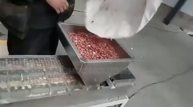 Groundnut Peeling Machine Agriculture Equipment · Photo 3