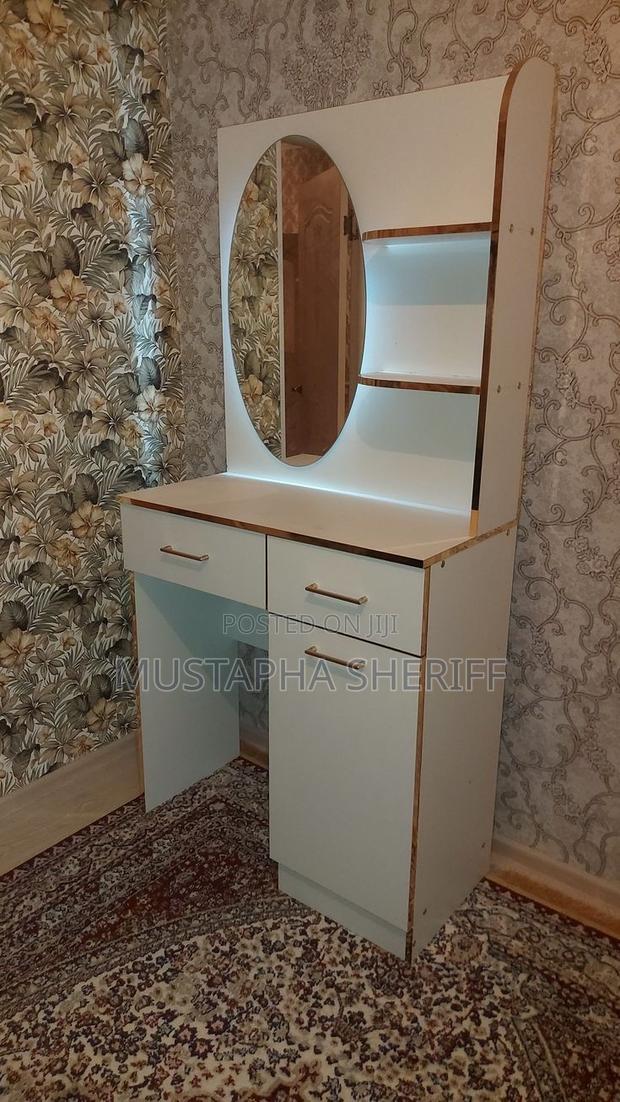 Luna Led Luxury Dressing Table – Glow Like A Star