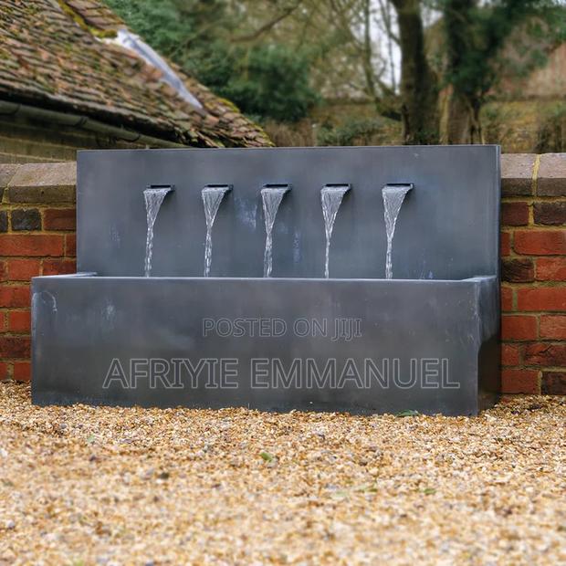 Water Fountain and Gardens · Photo 2