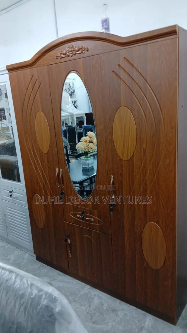 Wooden Wardrobe Available for Sale · Photo 1