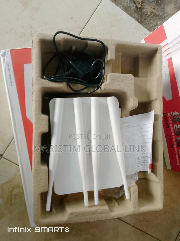 JCG Smart Wireless Router Repeter 600m ( Does Not Support Sim Card ) photo 3