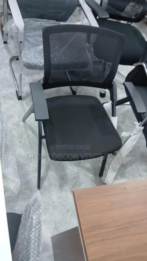 Office Visitors Chair Available for Sale · Photo 1