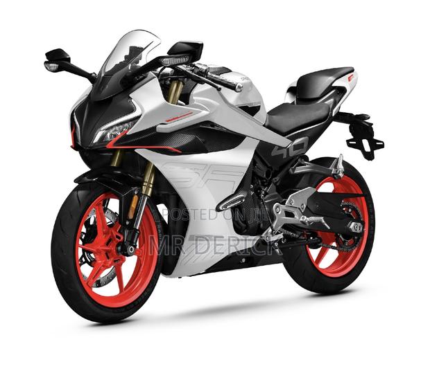 Custom Built Motorcycles 2023 White photo 4