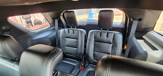 Ford Explorer 4dr SUV AWD (3.5L 6cyl 6A) 2015 Black photo 7