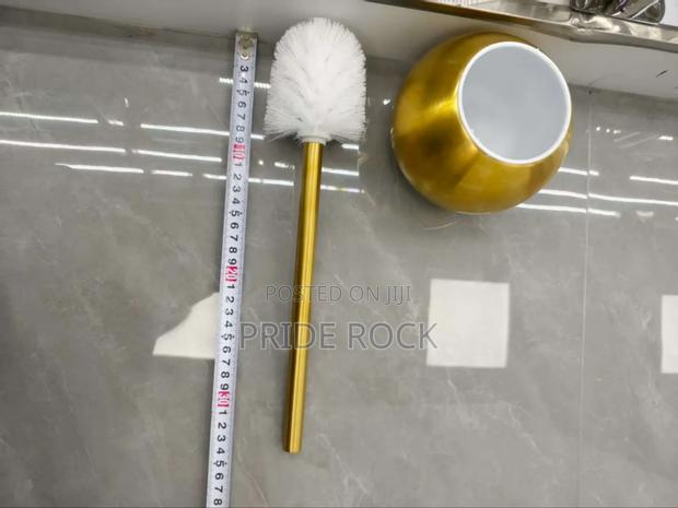 Quality Metal Toilet Brush photo 3