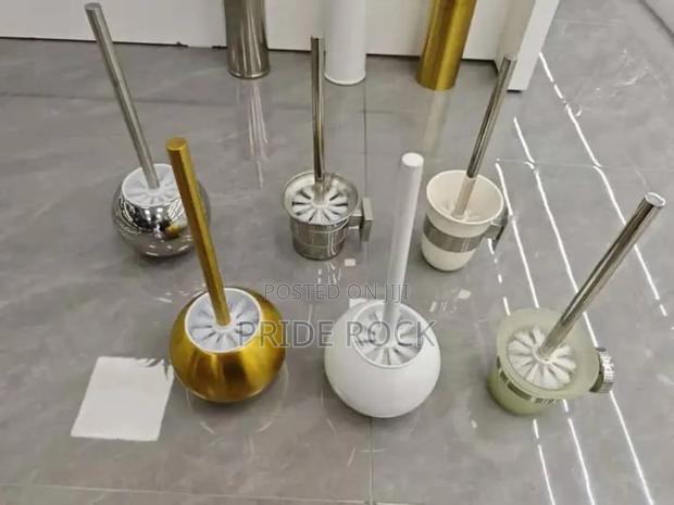 Quality Metal Toilet Brush photo 4