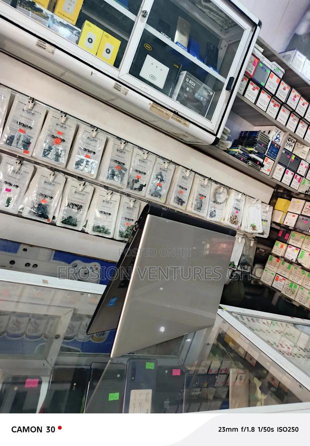 Laptop Toshiba 6GB Intel Core I5 HDD 1T photo 2