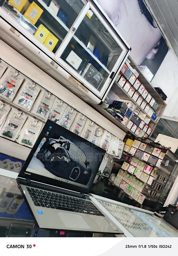 Laptop Toshiba 6GB Intel Core I5 HDD 1T photo 7