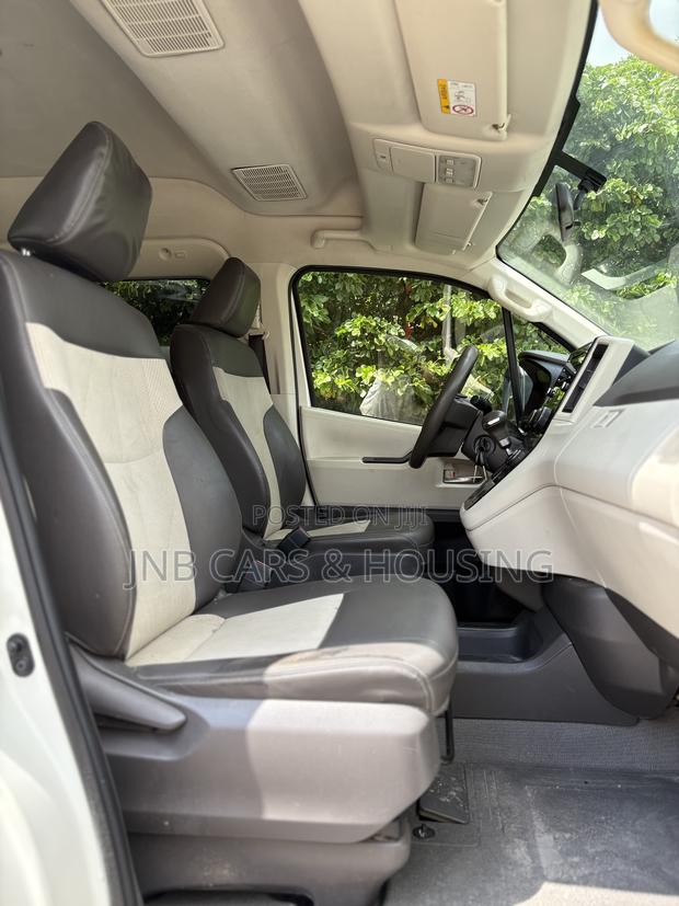Toyota HiAce 2021 White