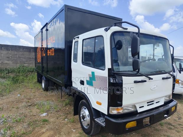 Hyundai Gold 5ton Container. New Arrival