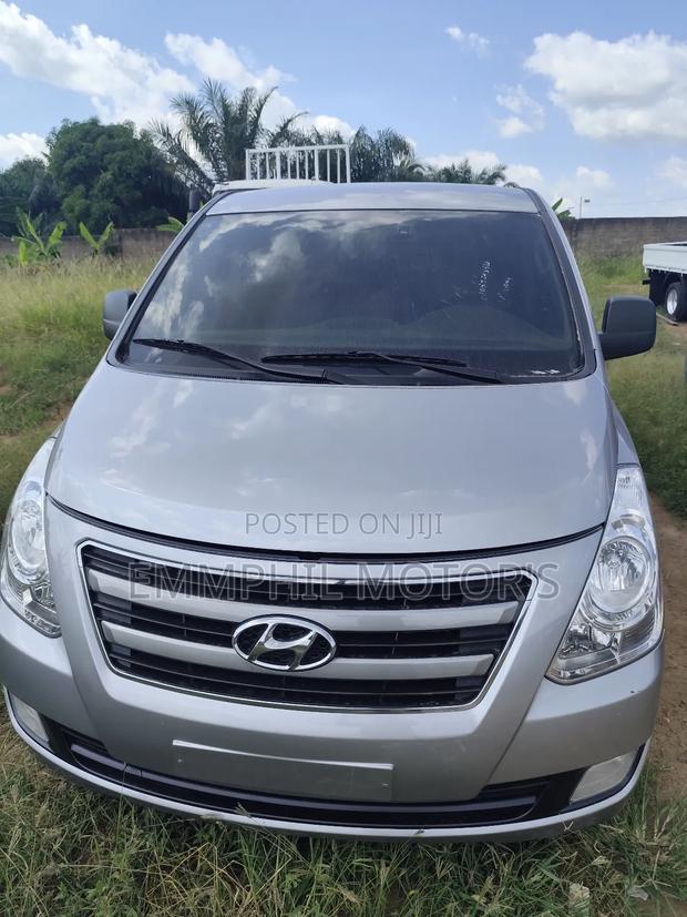 Hyundai Starex 2016 Grey photo 2