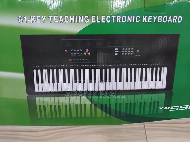 Electronic Keyboard · Photo 4