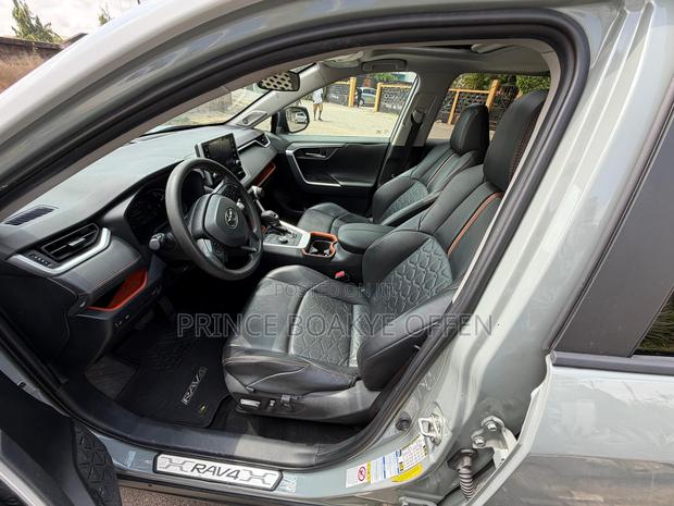 Toyota RAV4 2019 photo 4