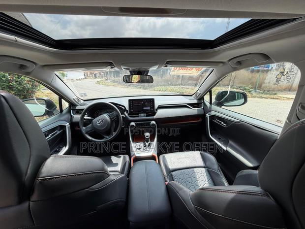 Toyota RAV4 2019 photo 5