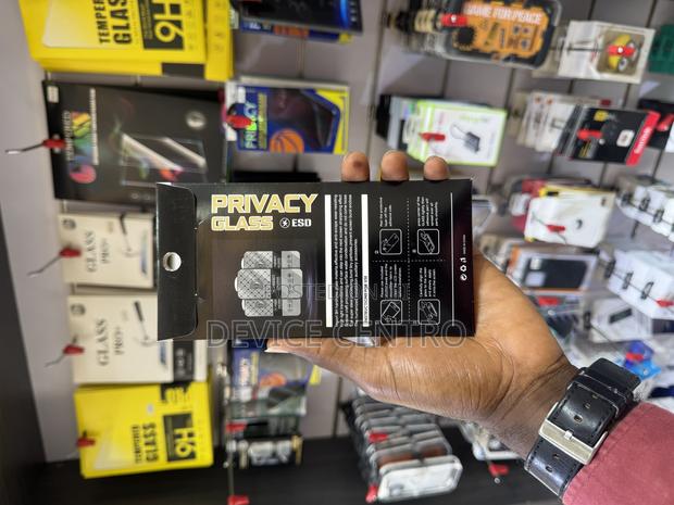 Apple iPhone 15 Pro Max Protector photo 3
