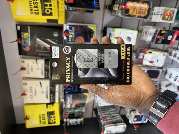 Apple iPhone 15 Pro Max Protector photo 2