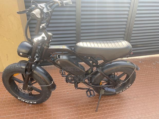 Motorcycle 2025 Black · Photo 4