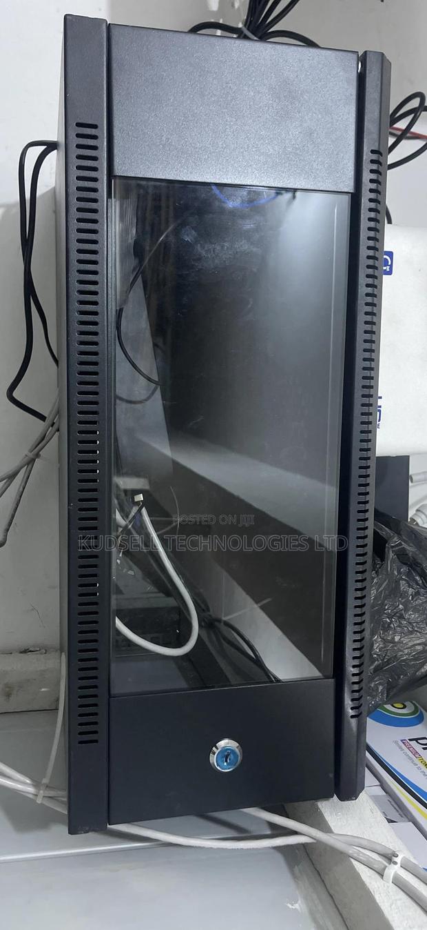 Cabinet 4u (Rack 500mm X 350mm) Wall Mounted Network Cabinet photo 2