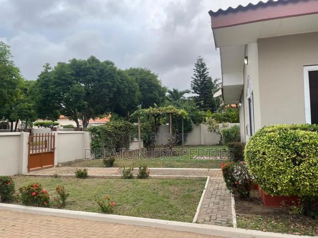 3bdrm House in Regimanuel Gray Estates for rent photo 7