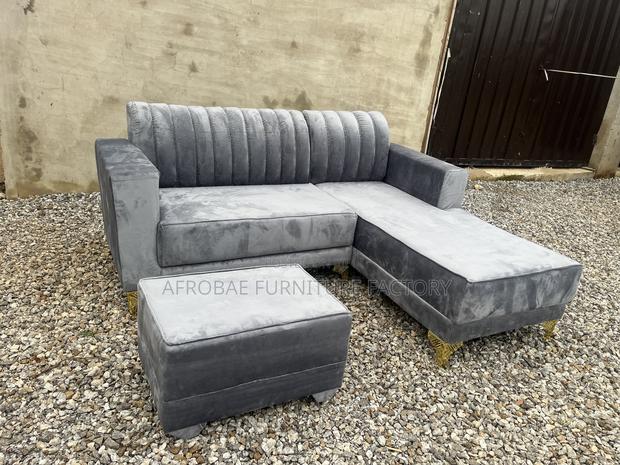 Premium Quality Sofa · Photo 4