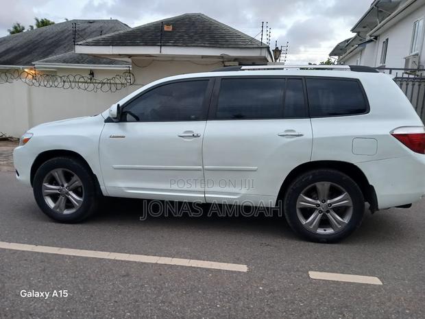 Toyota Highlander Limited 2010 White