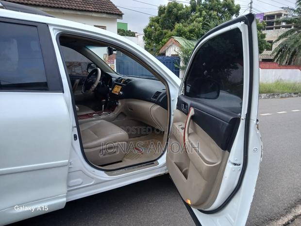 Toyota Highlander Limited 2010 White