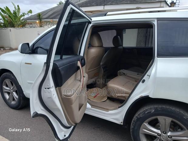 Toyota Highlander Limited 2010 White