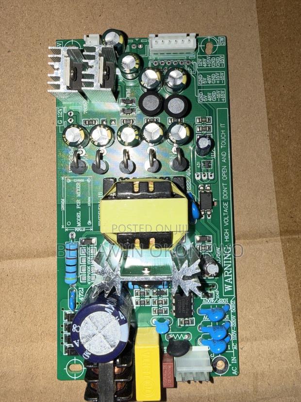 4,8,10,12,16 Channel Mixer Power Supply · Photo 3