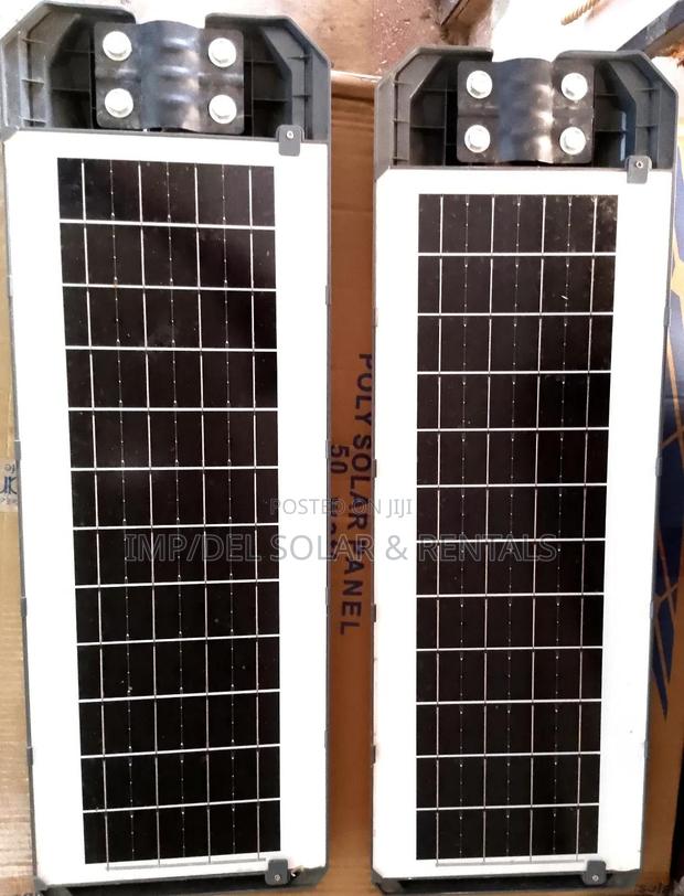 300w Solar Street Light With Panel, Remote Control, Timer Functions photo 3