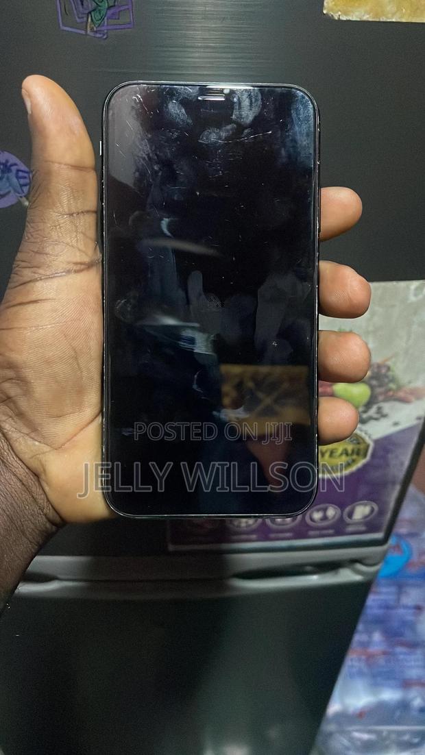 Apple iPhone XR 128 GB Black photo 4