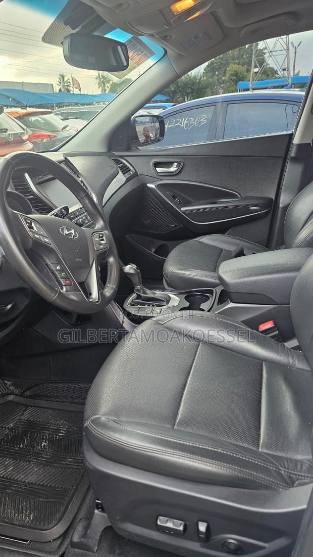 Hyundai Santa Fe Limited Ultimate AWD 2018 White