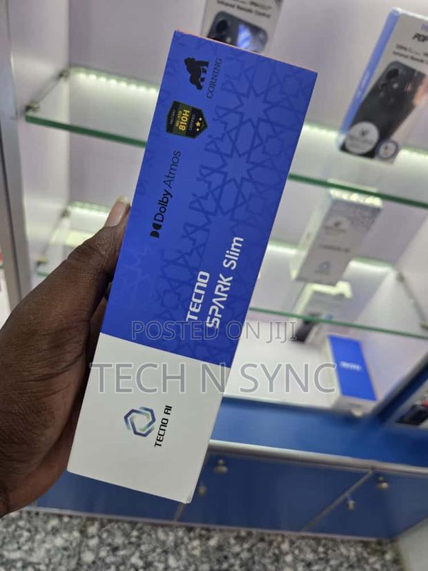 New Tecno Spark Slim 256 GB White photo 4