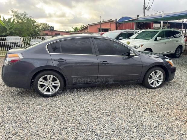 Nissan Altima 3.5 SL 4dr Sedan (3.5L 6cyl CVT) 2014 Gray